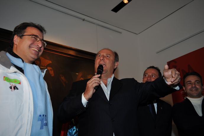 Ingrandisci la foto